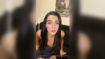 Roberta Cortes onlyfans 5ef5109416fedeca22612 source