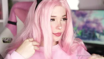 Belle Delphine onlyfans 04 09 2020 Plushie Gun Behind The Scenes (1)