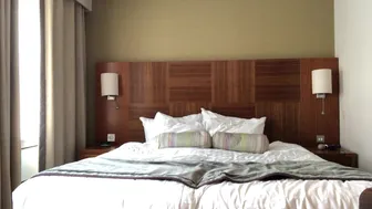 ava_austen 22 02 2018 7.25.6101 Working it shaking it grinding it