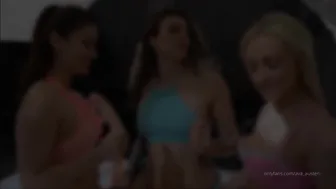 ava_austen 13 03.2019 Lesbian Three way in the garden with huge Double ender