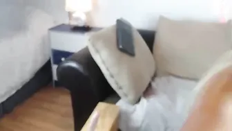 enveeluna  Caresses a wet pussy