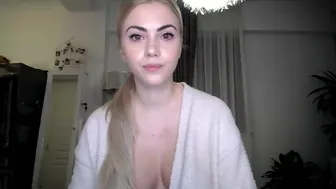vivianishere topless suck dildo