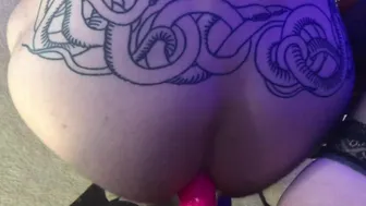 madeline_marlowe-11-04-2018-2151667-Oh_you_wanted_an_extreme_close_up_of_th