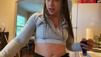 Lilly Hall onlyfans 2020 09 23 Building up my lungs... twerk smoke sesh