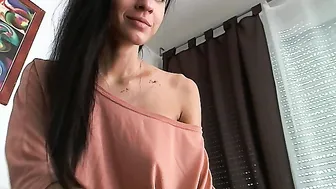 biancababe  rought herself to orgasm in free chat