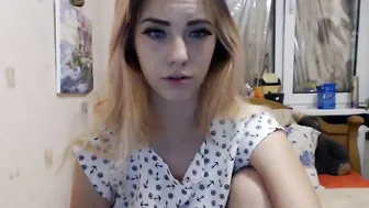 hottykissy33  naked webcam girl