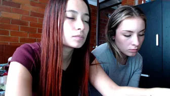 sophi_and_luna 9.08.2021 042 female chaturbate