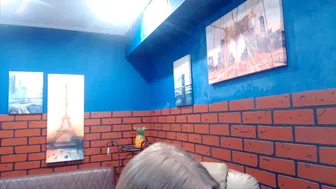 leiavelvet busty slut gets fucked while standing with cancer