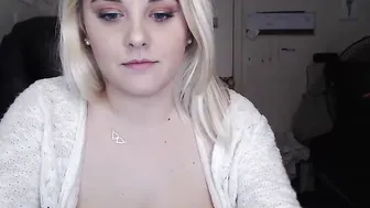 undieless  Sperm flowed with wet pussy