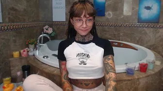 nickyneck_28092021_0730_female_chaturbate