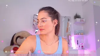 little_cory_24092021_0622_female_chaturbate