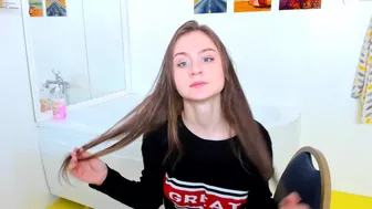 elizabeth_wong_19092021_1442_female_chaturbate (1)