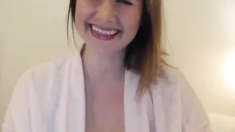 lailamcfluff  get orgasm in public webcam chat