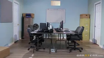 dillon harper_Dillion Harper . Call Center Coochie