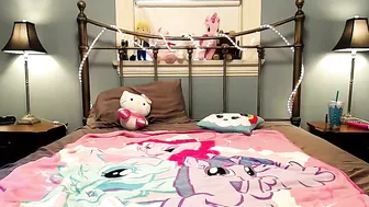 torikneehigh  Wet Pussycat show