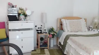 juicy_krissy  Wet Strumpet On-line show