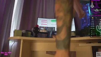 siberianngirl ласкает себя в онлайне