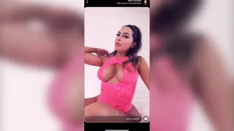 Autumn Falls  Naughty trash hard fingering both holes