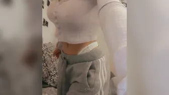 violabo23 onlyfans Babe plays with her pussy