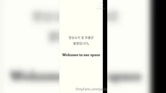 jay2s onlyfans caresses gorgeous ass