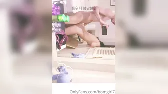 bomgirl7 onlyfans Mysterious goddess gently caresses her ass with her fingers