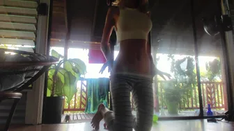 Ava aka avafae Hot women slapping each other