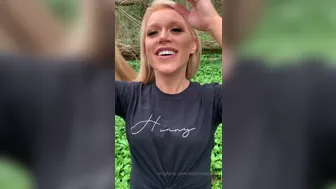 ElleBrookeUK onlyfans Pretty girl fucks her cap