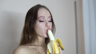 Gelya, Angelina Kuznetsova,  Nice lady fucks her pussy with toy