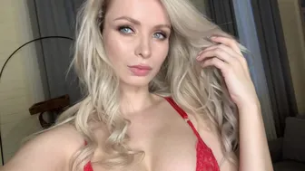 Ekaterina Enokaeva,  Busty beauty communicates in free chat
