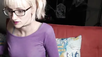 kittyquinn  horny slut fingering