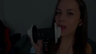 Honeygirl onlyfans Sexy lady stretches tight pussy