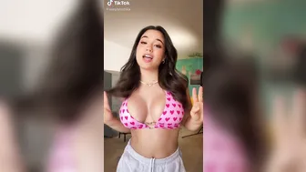 Sofia Gomez show 9