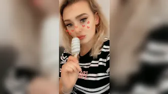 queenb_  onlyfans with a toy