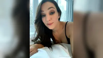 orenda  onlyfans Cute mare posing in lingerie