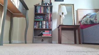 Queengf90  onlyfans  elite sex show with a Ukrainian whore