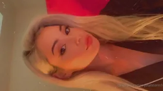 Crystal Storm  onlyfans  stretching wet pink hole and ass for you