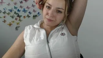 BeautyKisses onlyfans Lustful bitch cums after handjob