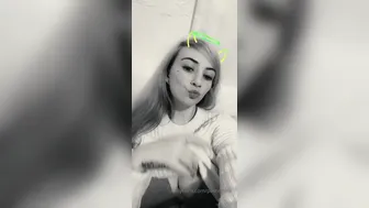 Pastelwife  onlyfans Experienced bitch spreads her legs