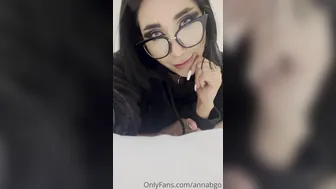Anna Beggion aka Annabgo  onlyfans Sweet little thing wags elastic booty