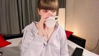 lili_angel_2022-01-19