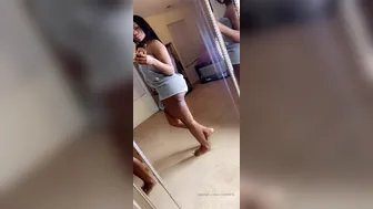 mochameanass onlyfans Extravagant fucking dances with a long dildo