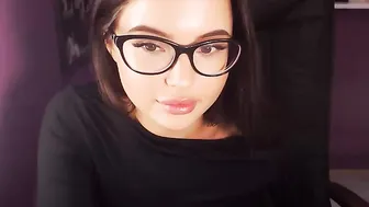 baby_mary_jane  Fucked herself for a couple of tokens