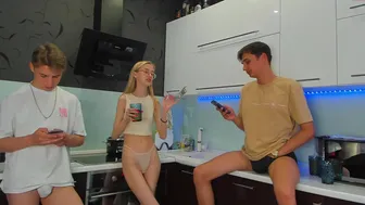 triple_crystal 25-June-2022 1415 porn chaturbate 4