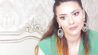 ridersara  webcam show with Huge Toy