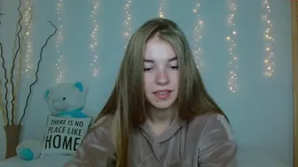 little__cherrry 22-08-2022 06:59 webcam chaturbate part-2