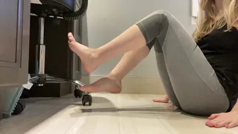 Haileyhatezyou onlyfans wonderful queen indulges in sex toy