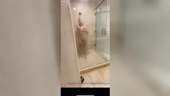 Adiana aka adianababy aka adianababyxo onlyfans attractive curva shows underwear