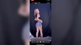 Isabella aka Urbzz onlyfans shy model masturbates cunt