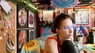 vexedpixie 02-September-2022 12:38 webcam cam slut