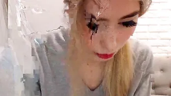 tiny_ange1  webcam exhibit with cum